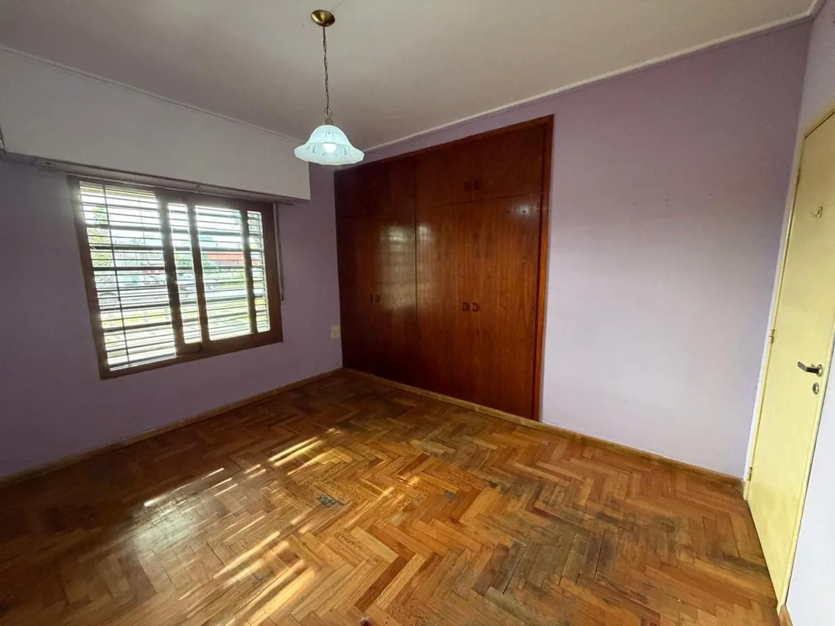 Casa 2 dormitorios en venta en La Plata con patio foto 5