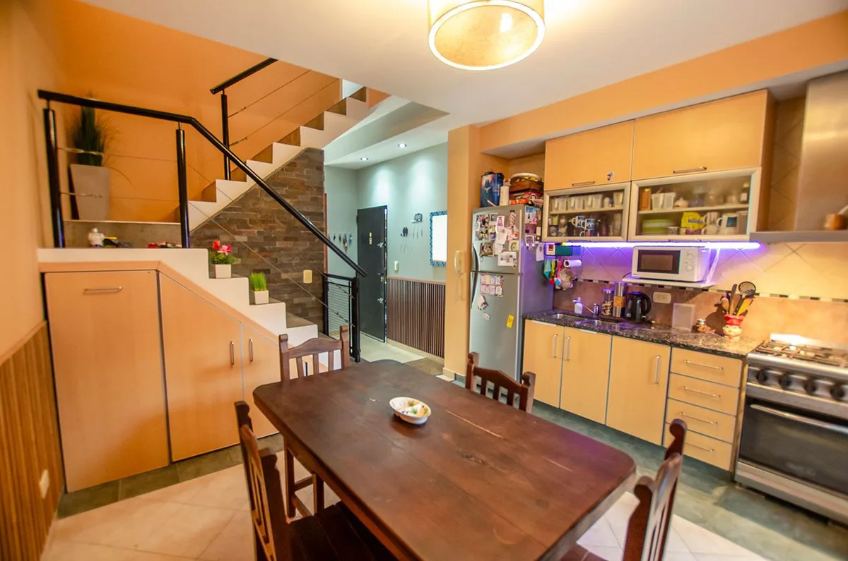 DÚPLEX EN VENTA EN LOMAS DE ZAMORA 3 AMBIENTES foto 4