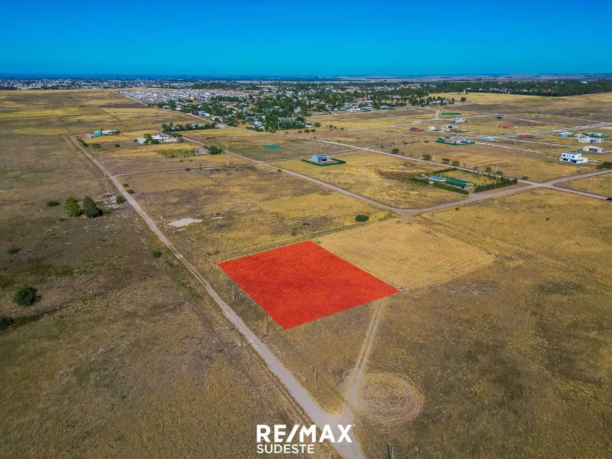Lote en Altos del Norte (al lado de La Barranca) foto 2