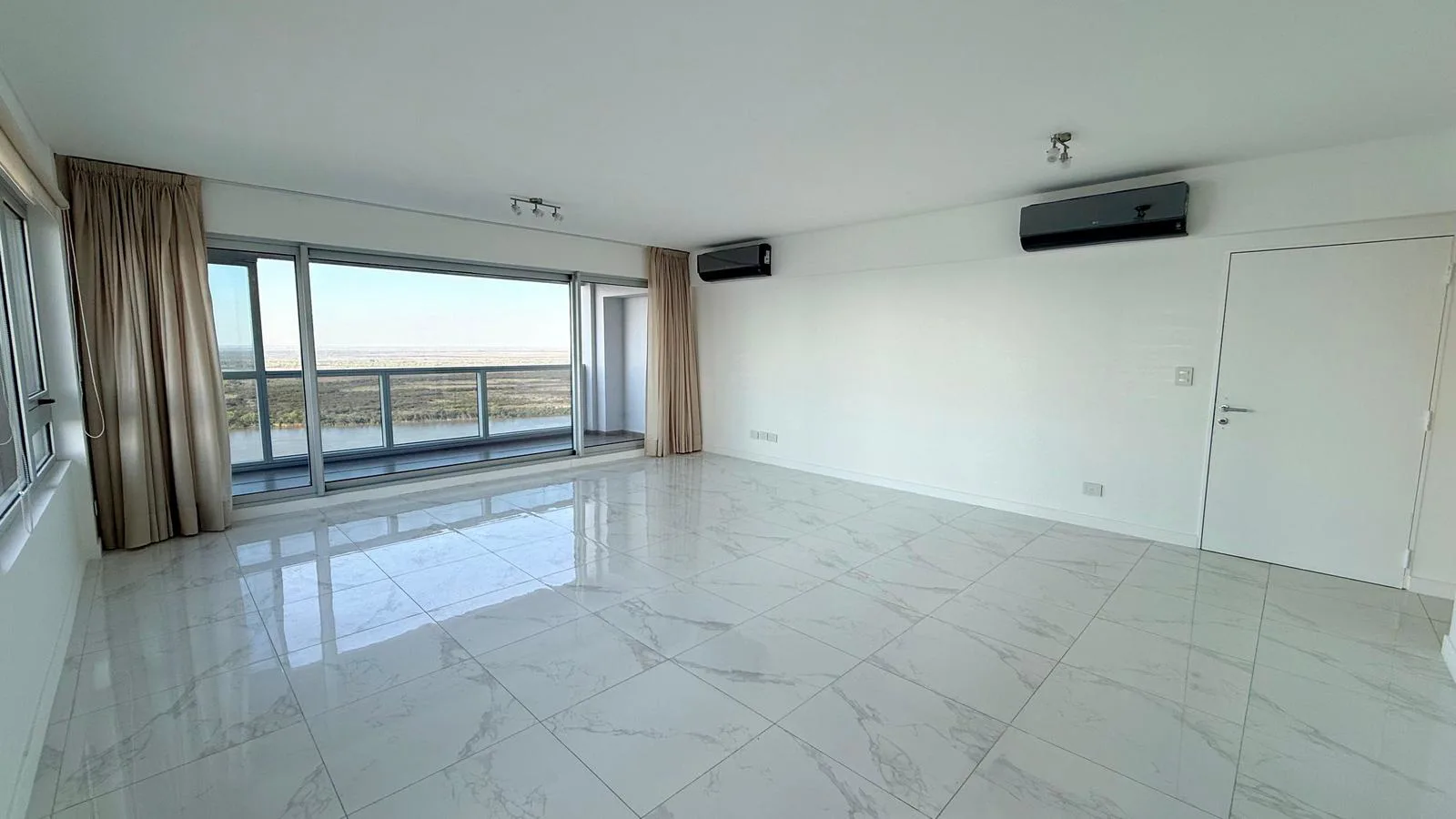 Torre Maui - Departamento en alquiler de un dormitorio con vista al Rio Paraná foto 2
