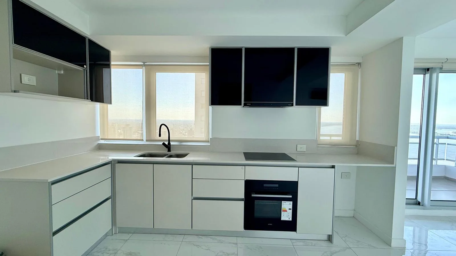 Torre Maui - Departamento en alquiler de un dormitorio con vista al Rio Paraná foto 3