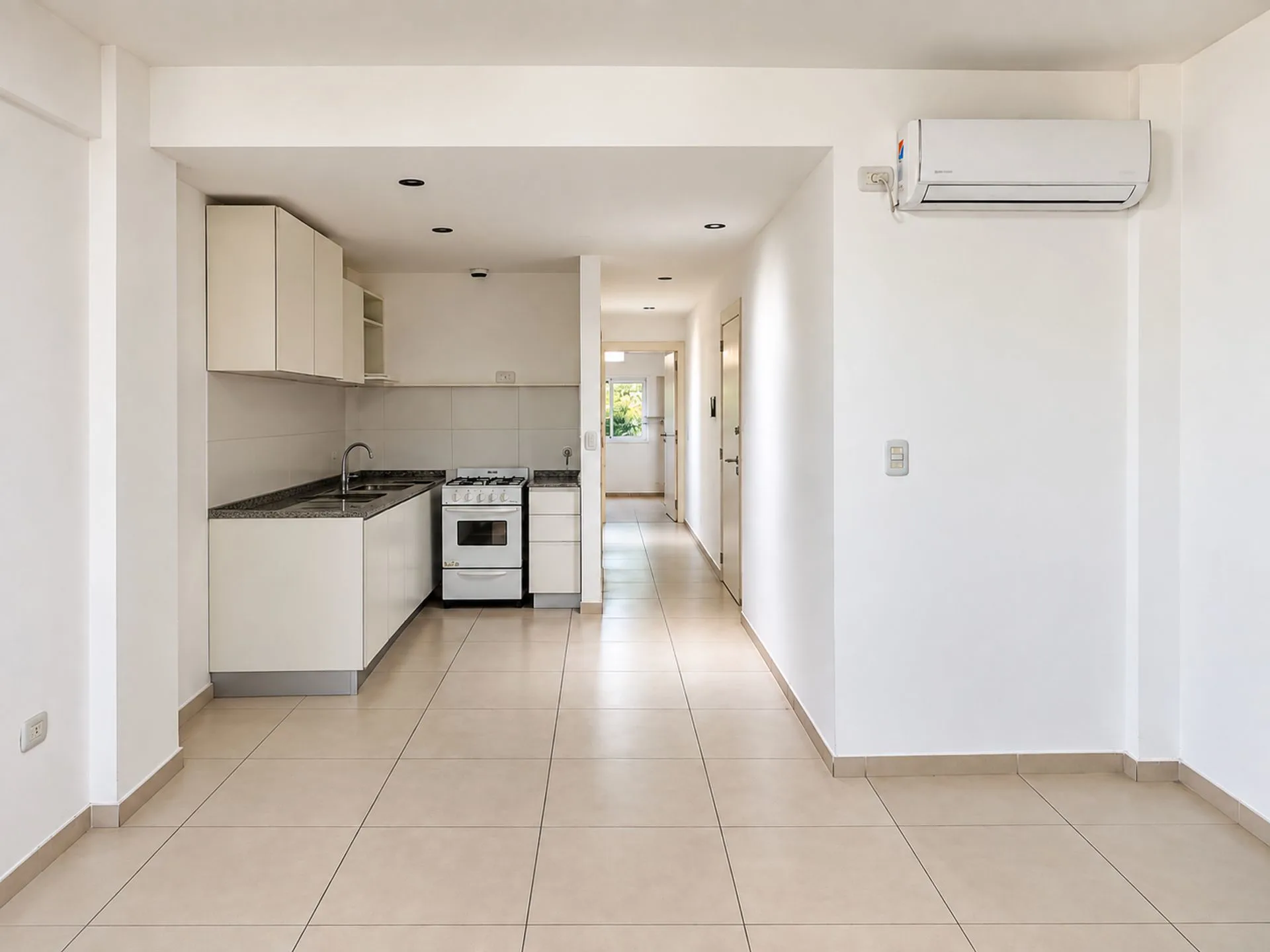 Departamento 1 dormitorio en venta La Plata balcón foto 3