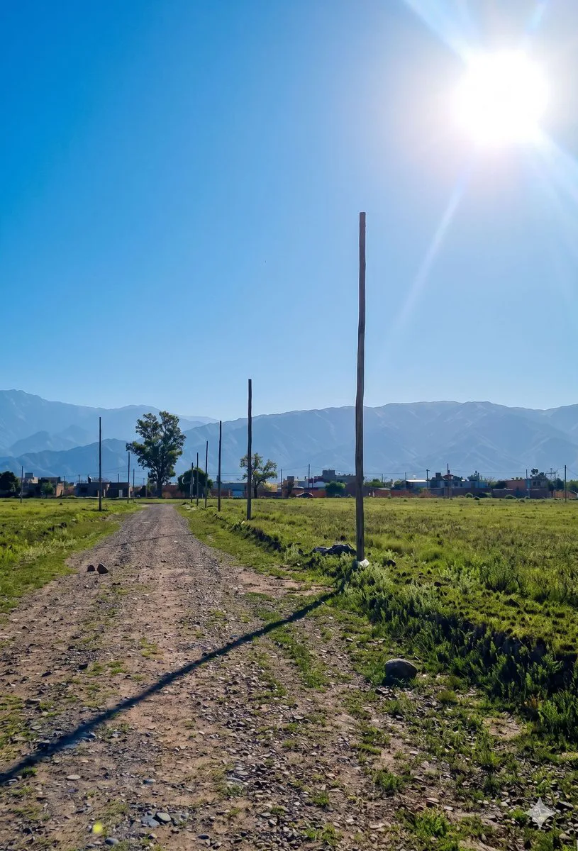 LOTE EN VENTA. 400M2 URBANIZACIÓN SENDAS.CERRILLOS foto 3