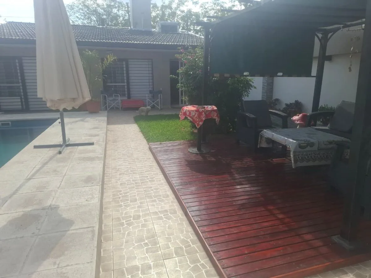 VENTA CASA CON QUINCHO Y PISCINA GUAYMALLEN foto 4