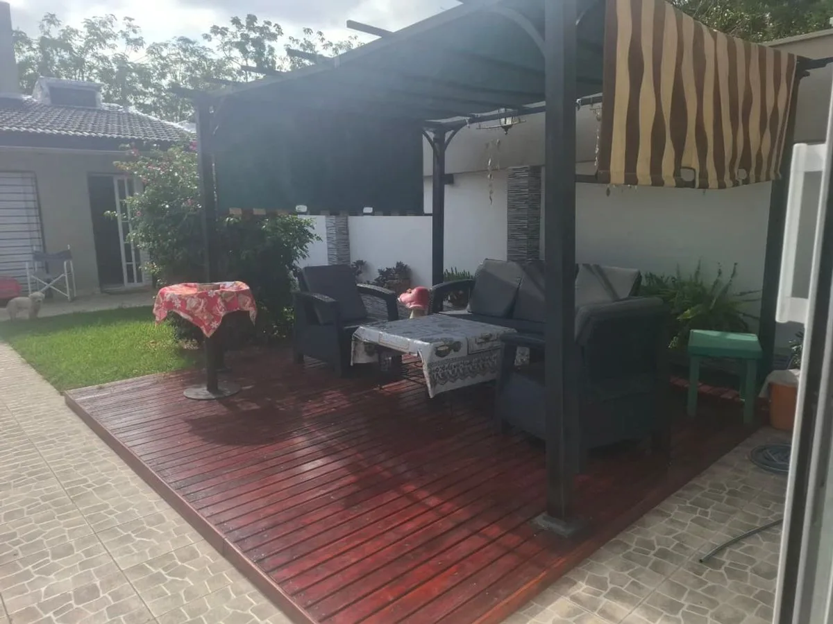 VENTA CASA CON QUINCHO Y PISCINA GUAYMALLEN foto 5
