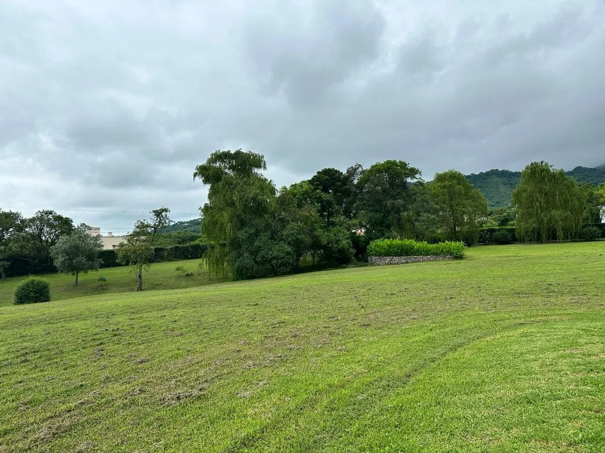 TERRENO VENTA DE 2170M2 LESSER CASTELLANOS foto 4
