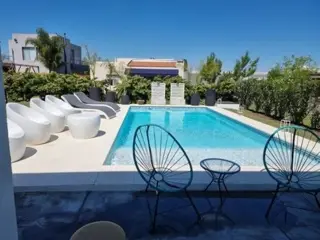 Se Vende Hermosa Casa en Barrio San Eduardo Pilar del Este Totalmente Equipada foto 4