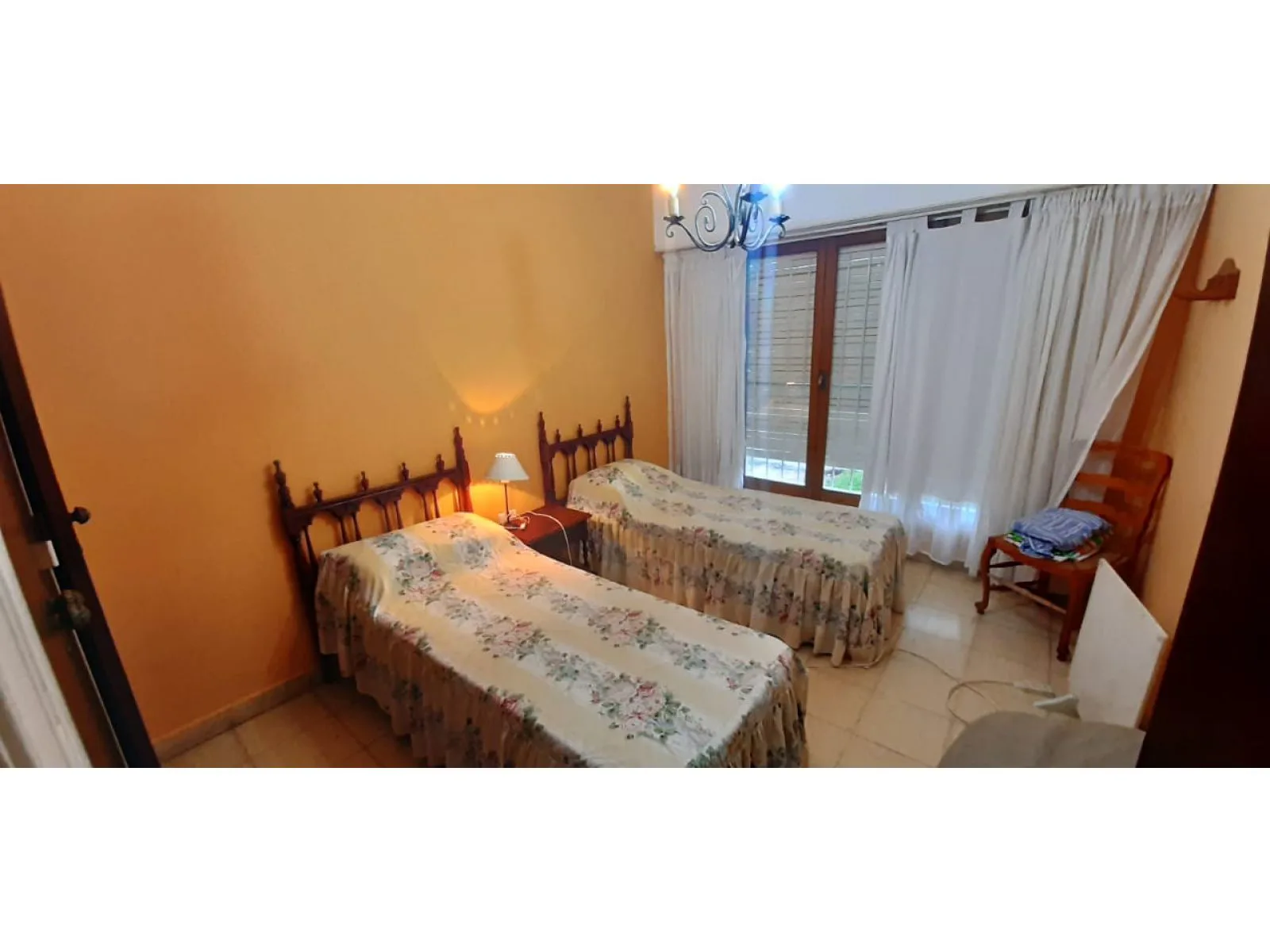 3-Bedroom Chalet with Service Room, Garden and Grill in Miramar – photo 8 of 28