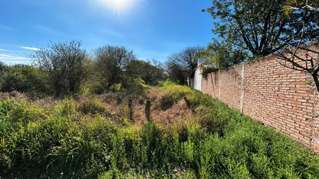 Terreno 10 x 30 m. La Banda