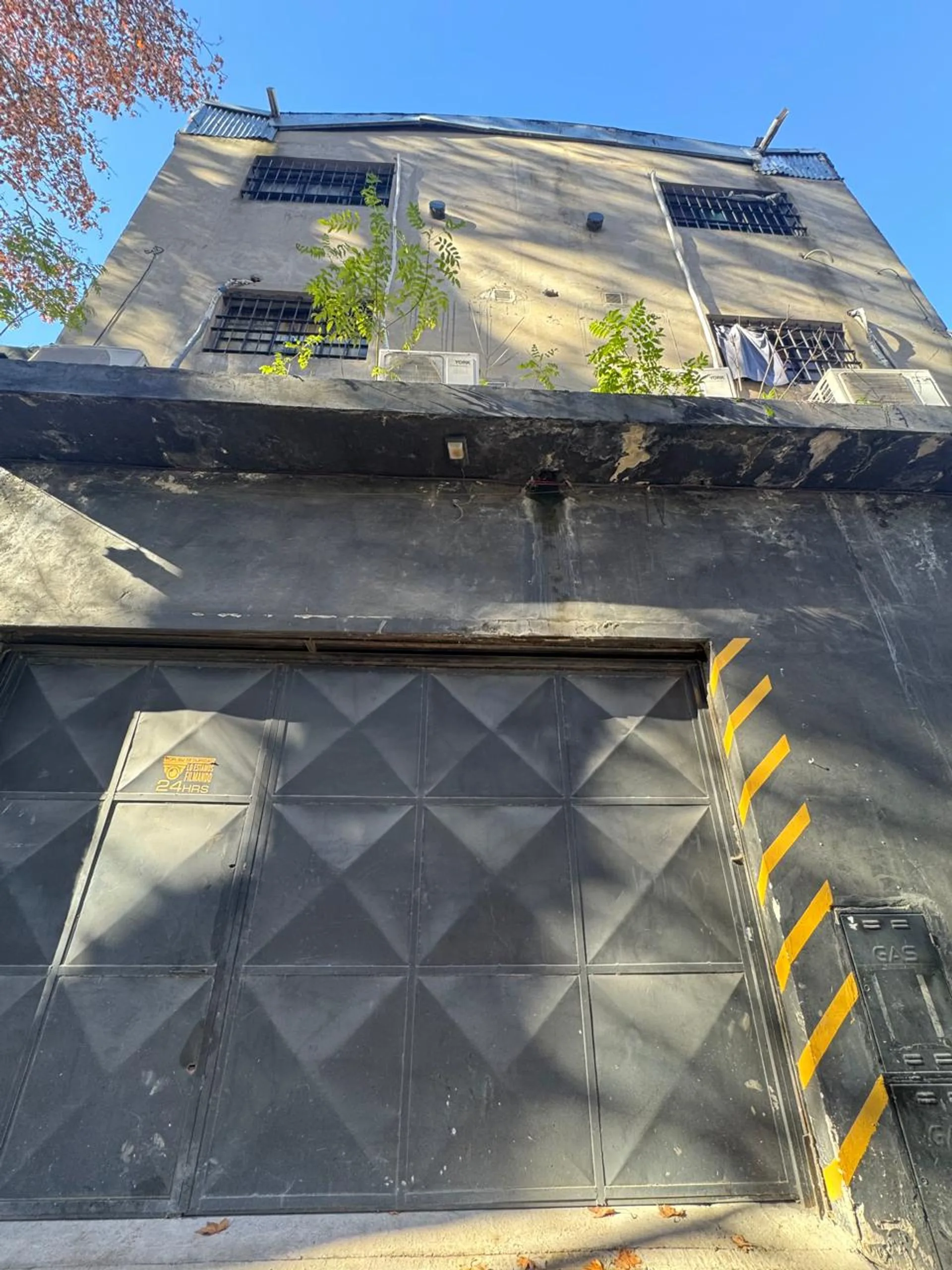 VENTA GALPON MAS DEPARTAMENTOS EN VILLA CRESPO foto 3