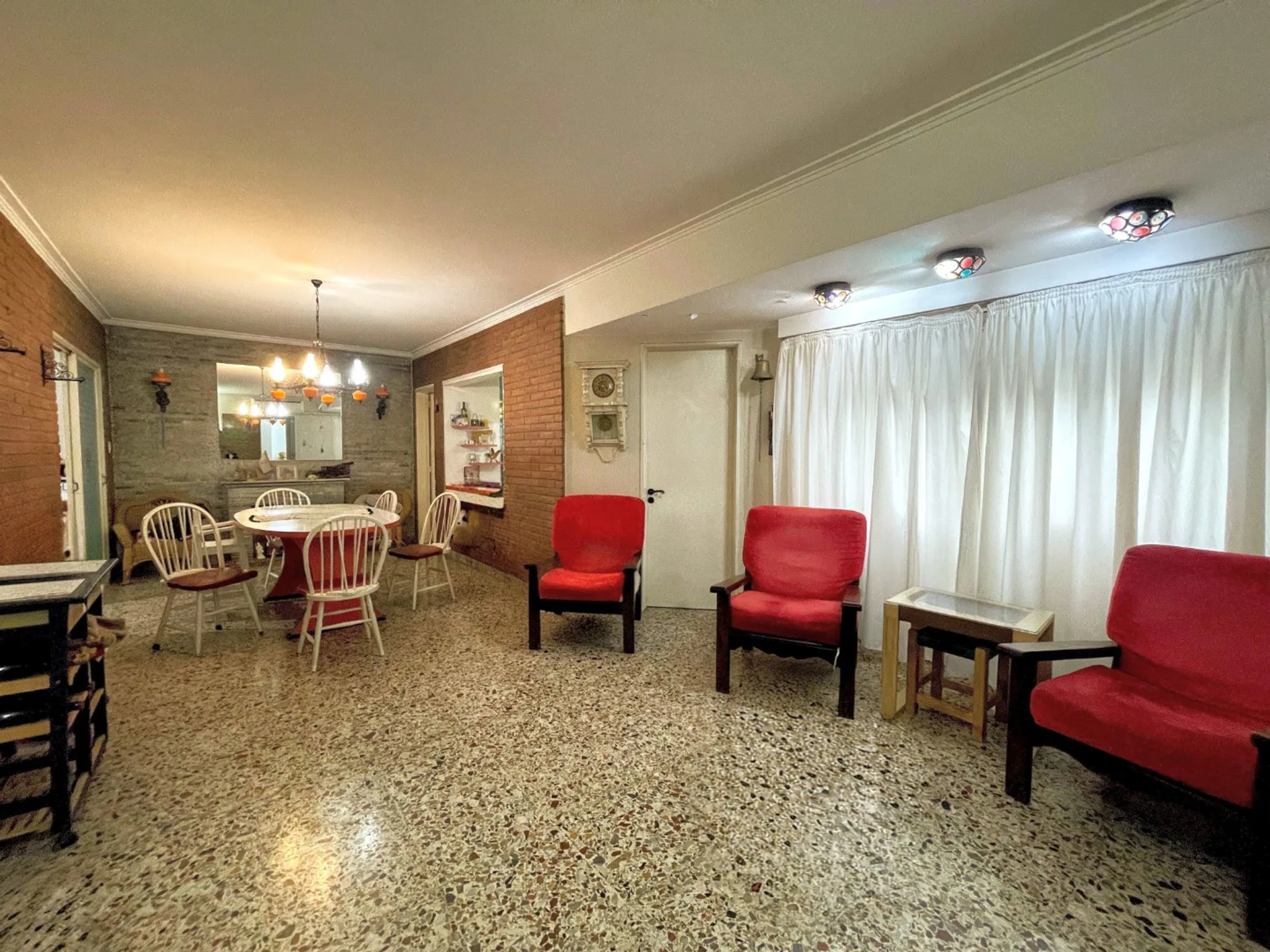VENTA PISO 4 AMB BALCON COCHERA FLORES foto 5