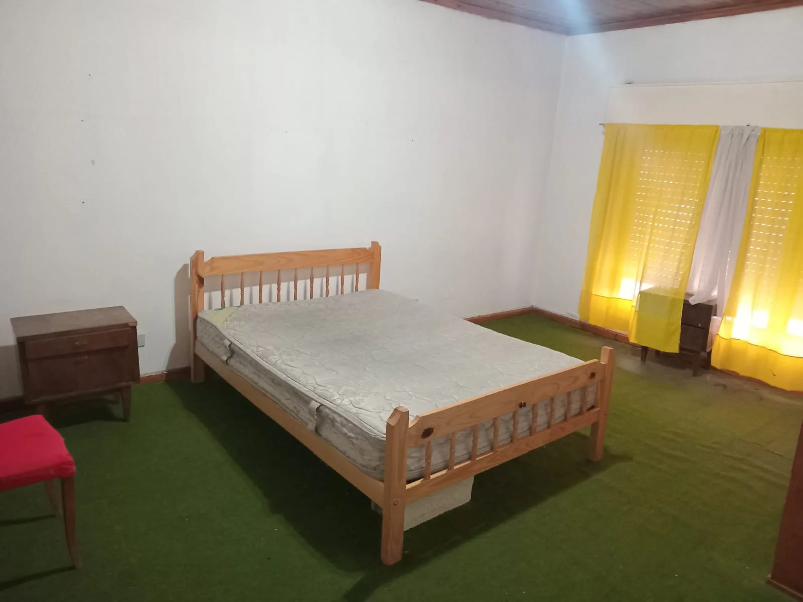 Sólida Casa de 224 m² en Dos Plantas – Estilo Patagónico sobre Ruta 40, El Maitén foto 4