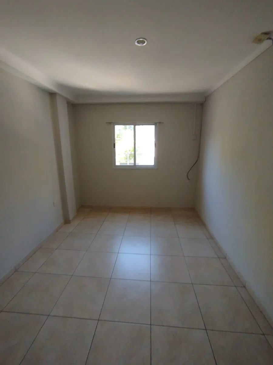 Alquiler departamento de 2 dormitorios con patio foto 5