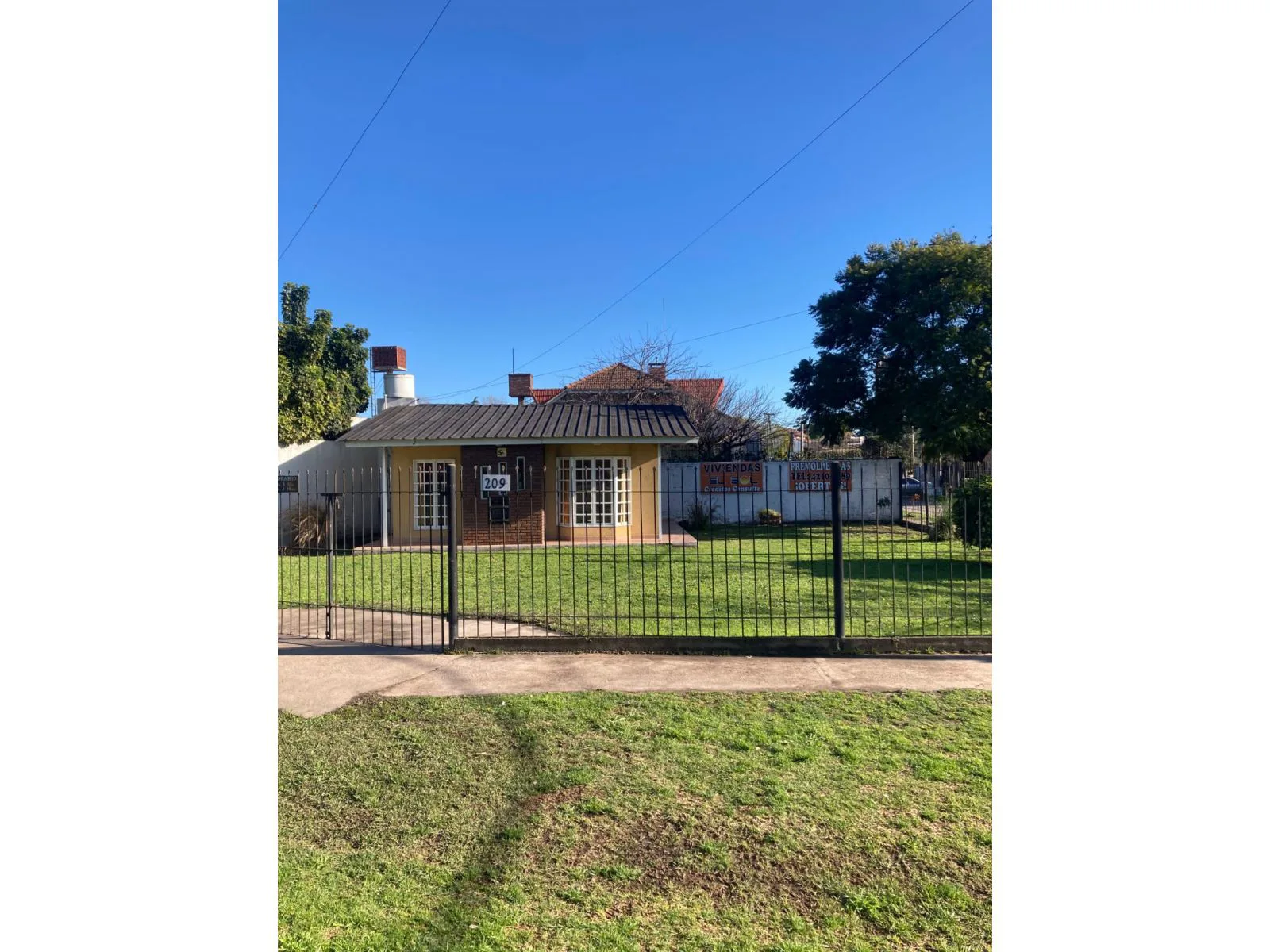 EXCELENTE ESQUINA EN VENTA !EN EL CRUCE DE FLORENCIO VARELA foto 4