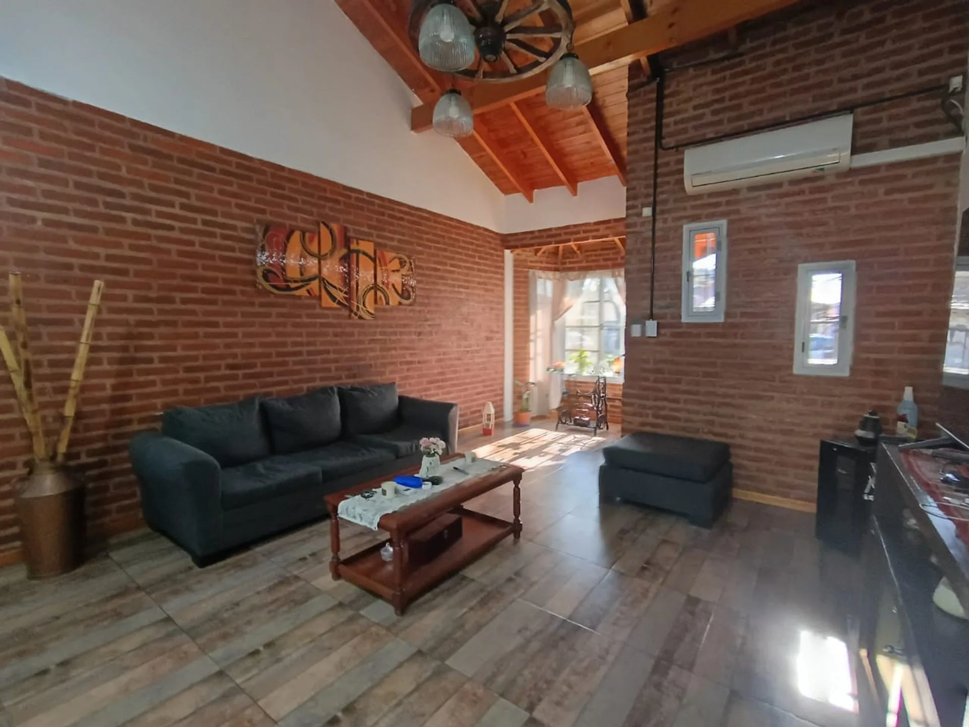 Venta Casa 3 ambientes con jardín, Tristan Suarez foto 3
