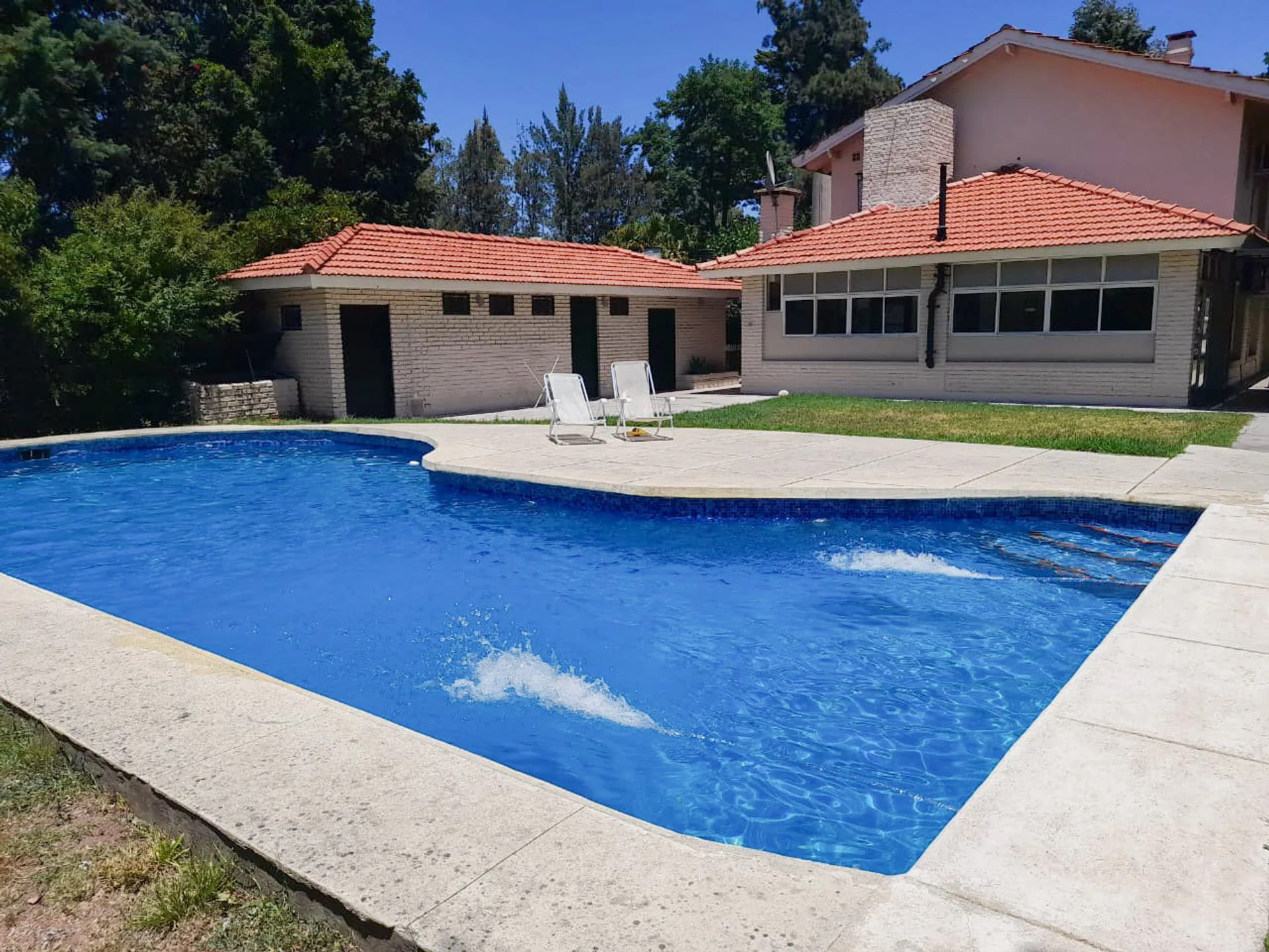 CASA CANNING VENTA 5 AMBIENTES LOS ROSALES PILETA foto 5