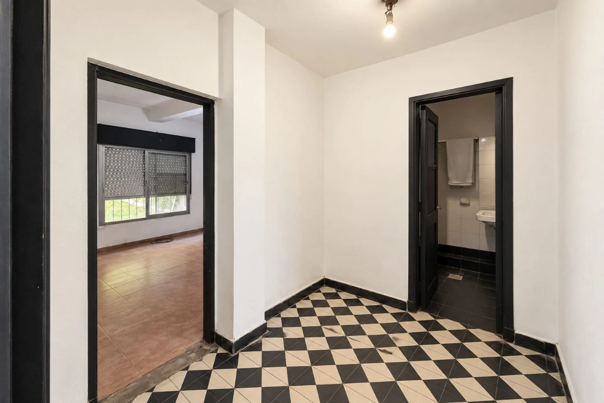 CASA VENTA GLEW 3 AMBIENTES SOBRE LOTE DE 300 M2 foto 3