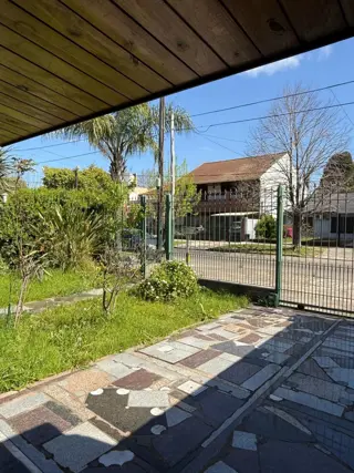 CHALET 3 AMBIENTES CON FONDO. VENTA DIRECTA. APTO CREDITO. foto 5