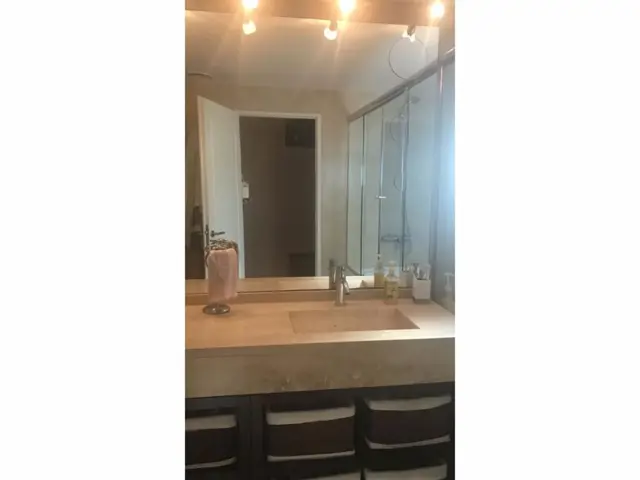 Hermoso Piso  de 4 amb. mas Dep. Scio. 2 cocheras 3 Balcones  Vista al rió