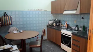 Barbaro Vende Galpón con vivienda en Billinghurst a metros de Av, Eva Perón foto 3