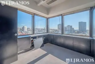 Cerrito 1200. Piso 16 oficina. 3 cocheras fijas. VENTA y/o ALQUILER. foto 5