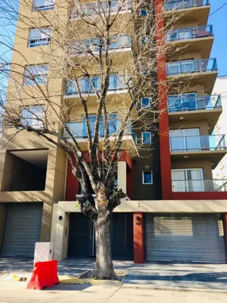 Cochera en venta dentro de edificio foto 3