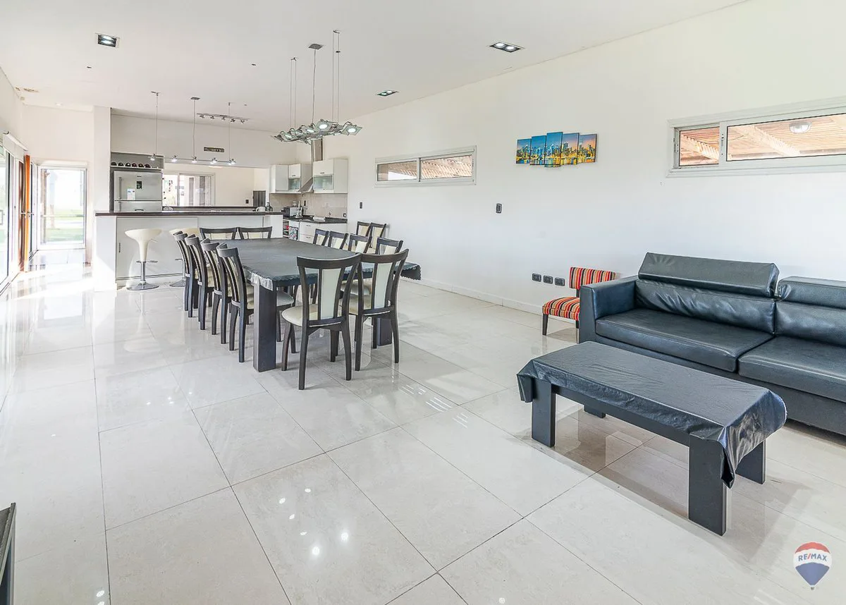 VENTA DE CASA EN SAN SEBASTIAN AREA 5 foto 3