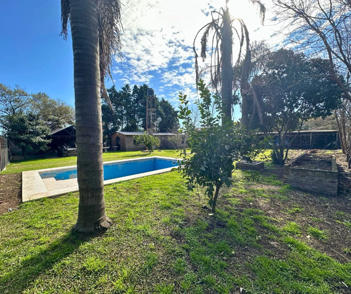 TERRENO DE 990 MT2 EN VENTA SOBRE AO12 Y AU BS AS