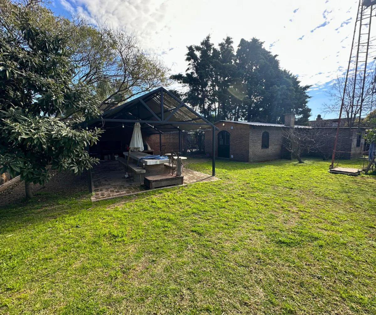TERRENO DE 990 MT2 EN VENTA SOBRE AO12 Y AU BS AS foto 4