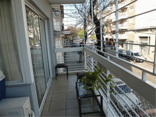 Departamento en Venta en Caballito 3 ambientes 65 m2 + balcón y cochera, al frente - Espinosa 1100 foto 4
