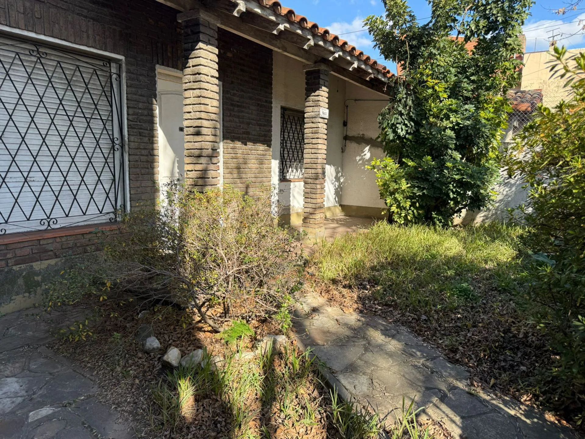 VENTA CASA 3 AMBIENTES SAN ISIDRO A RECICLAR foto 2