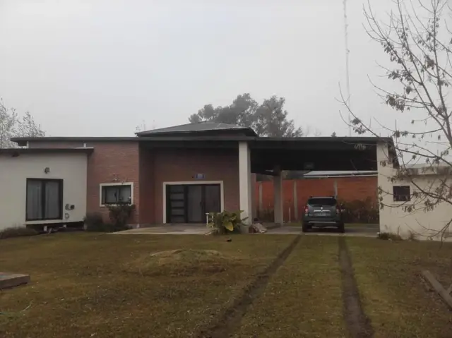 CASA CON JARDIN Y PILETA EN FRANCISCO ALVAREZ
