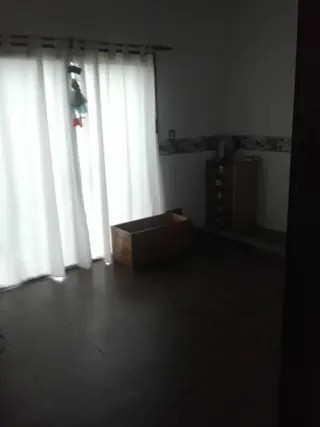 CASA CON JARDIN Y PILETA EN FRANCISCO ALVAREZ foto 4