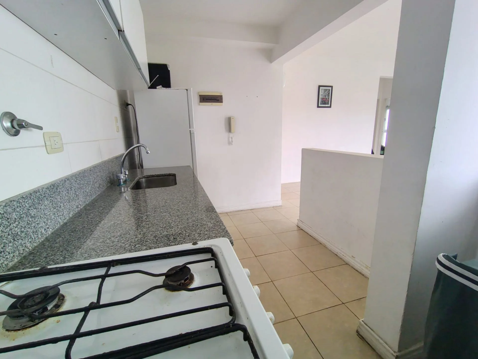 VENTA DEPARTAMENTO CANNING 3 AMBIENTES C/BALCON foto 3