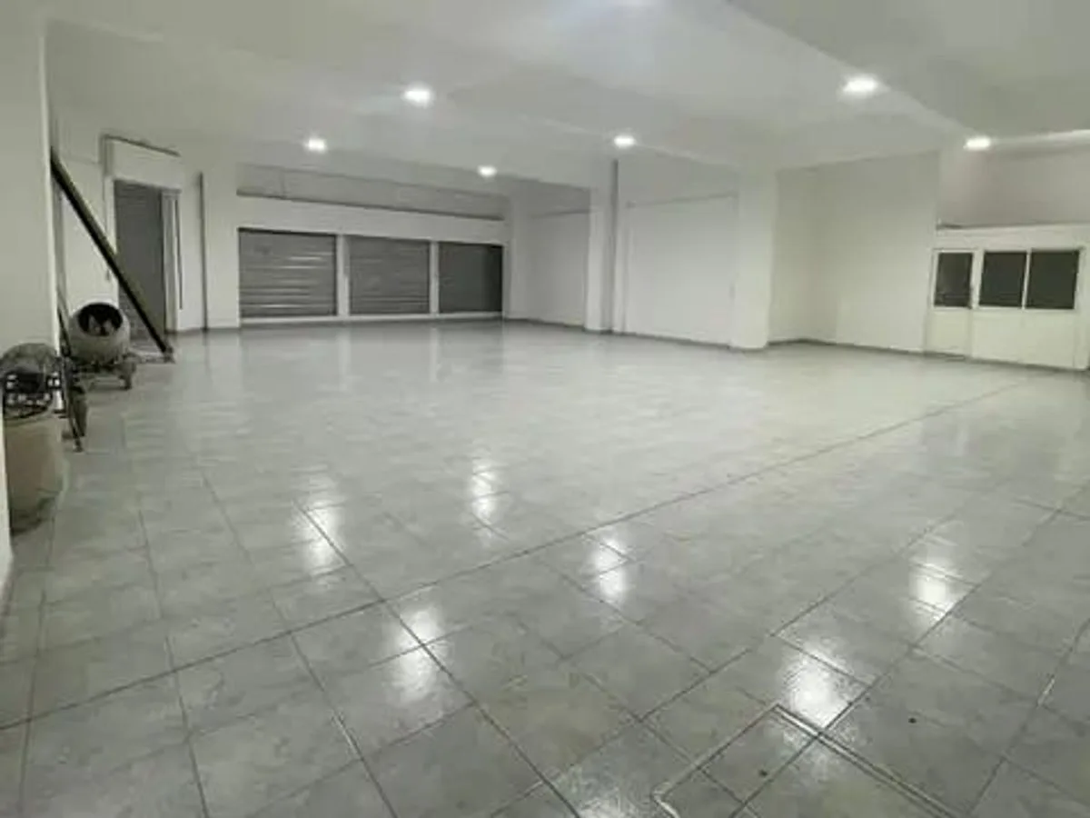 LOCAL COMERCIAL EN VENTA foto 3