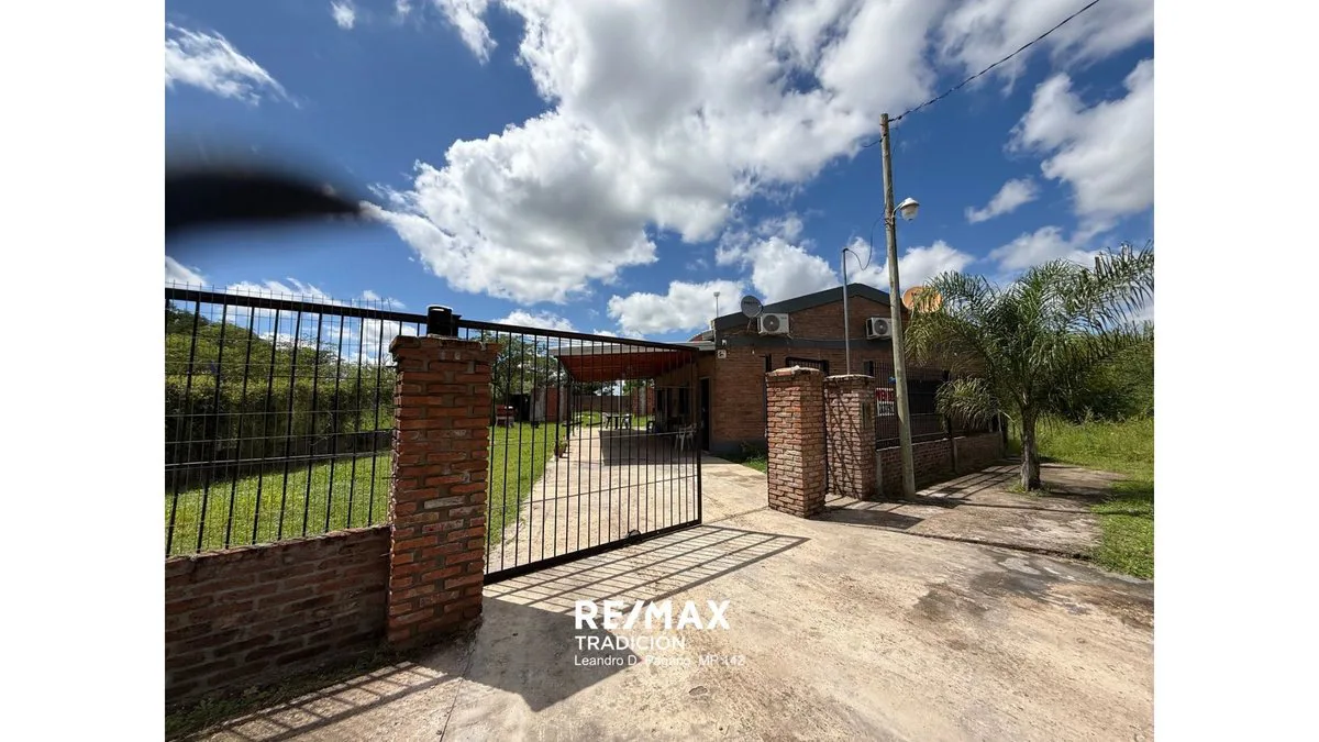 Casa con piscina y galpón – Ruta 16, Puerto Tirol