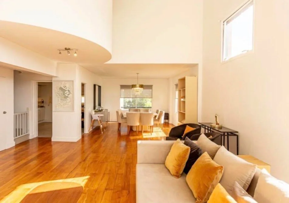 VENTA!!! Piso Duplex Con Balcón Terraza y Vista Panorámica en Belgrano, Caba. foto 2