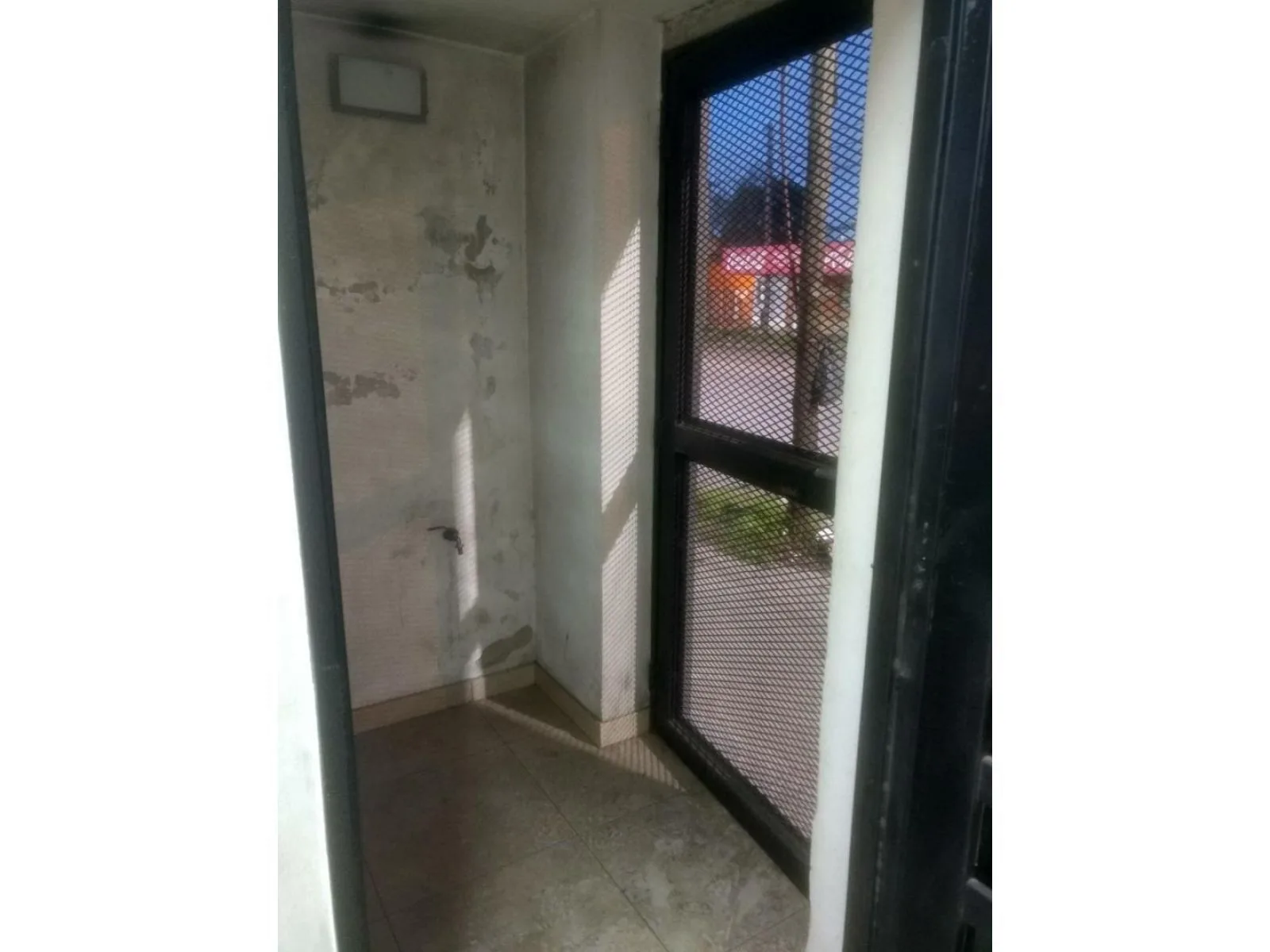 Venta Local Sobre Av. Don Bosco En Morón foto 3