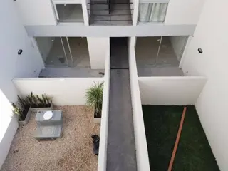 Hermoso Dpto de 2 Ambientes con terraza, muy moderno y super luminoso 3er piso por escalera foto 2