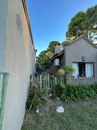 CASA EN VENTA EN EL CARMENCITO CON PILETA foto 2