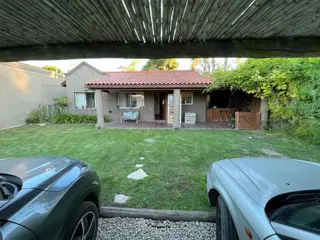 CASA EN VENTA EN EL CARMENCITO CON PILETA foto 5