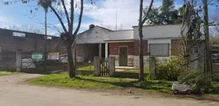 DIQUE LUJAN - LOTE DE 1500 m2 C/ GALPÓN Y VIVIENDA ANTIGUA - A MTS. DE CANAL VILLANUEVA / VILLA LA ÑATA foto 2