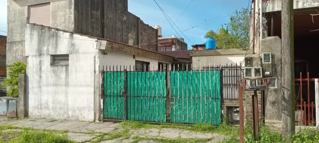 Casa con depto a reciclar