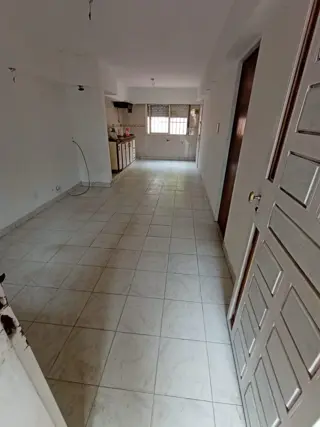 Casa con depto a reciclar foto 4