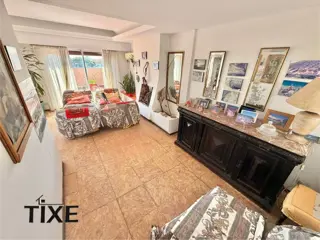 Oportunidad. Piso entero de 154 m², 5 ambientes, terraza propia y orientación norte. foto 3