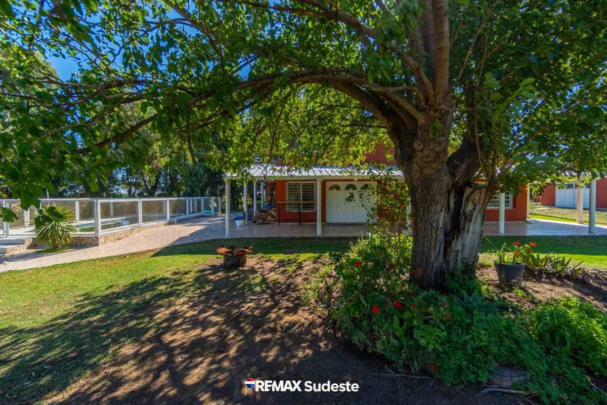 Venta quinta rural con doble vivienda y galpón foto 2