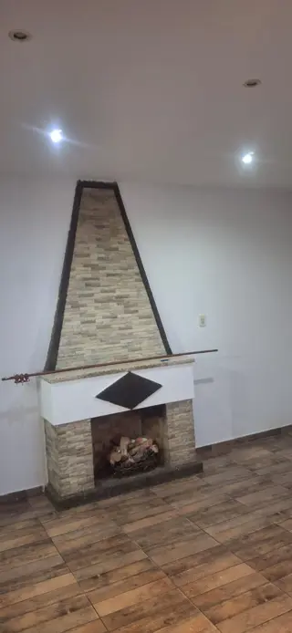 CASA EN VENTA EN LANÚS OESTE LISTA PARA HABITAR foto 2