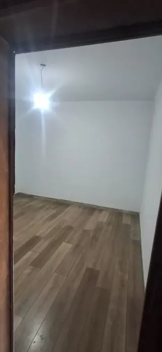 CASA EN VENTA EN LANÚS OESTE LISTA PARA HABITAR foto 3