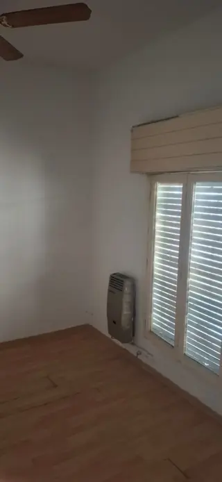 CASA EN VENTA EN LANÚS OESTE LISTA PARA HABITAR foto 5