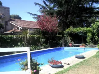 Chalet con quincho y pileta foto 1